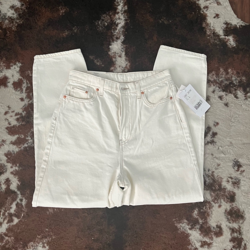 White mom jeans